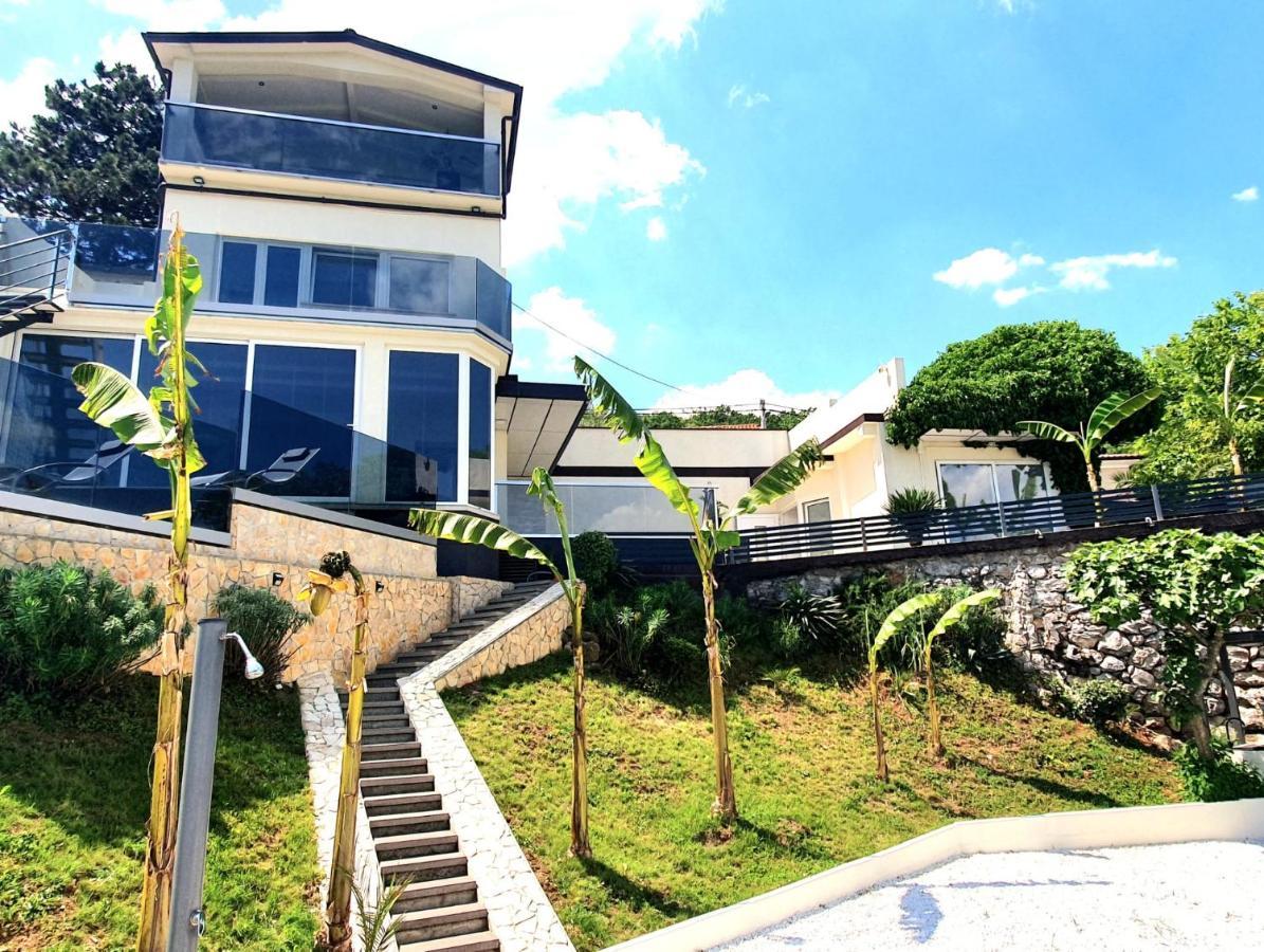 Penthouse Jacuzzi & Pool Apartmants Opatija Eksteriør billede