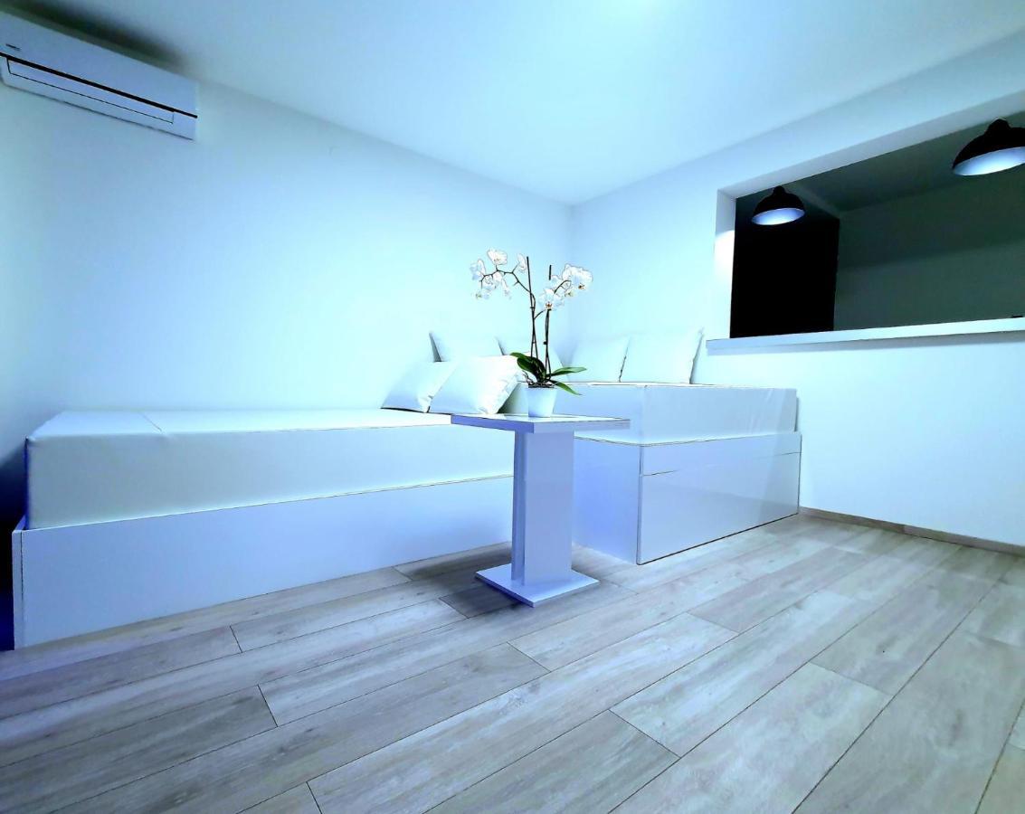 Penthouse Jacuzzi & Pool Apartmants Opatija Eksteriør billede