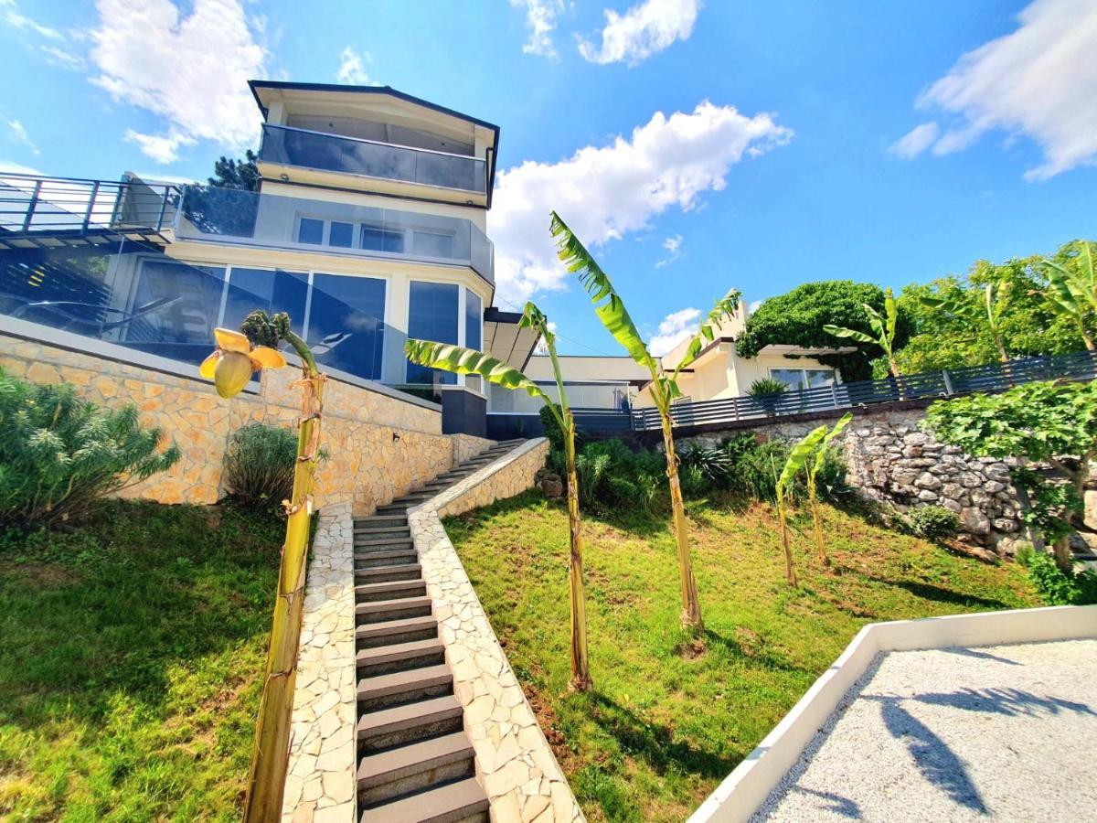 Penthouse Jacuzzi & Pool Apartmants Opatija Eksteriør billede