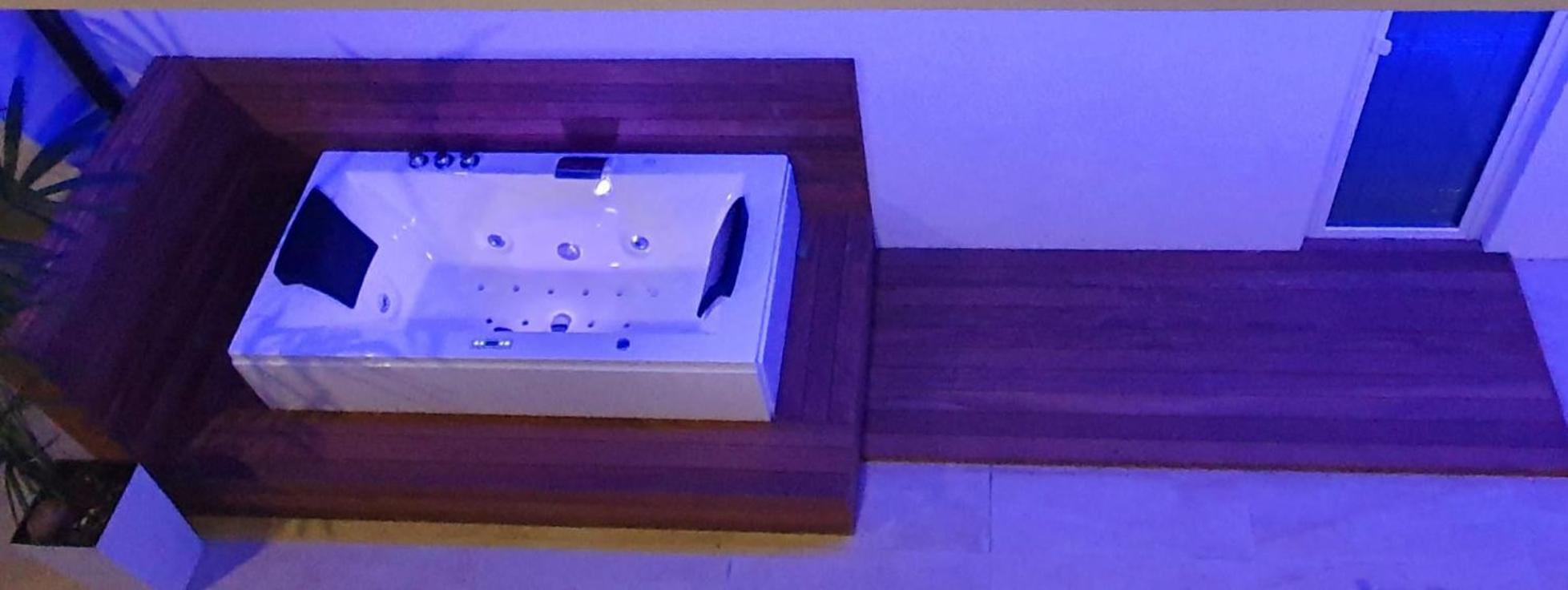 Penthouse Jacuzzi & Pool Apartmants Opatija Eksteriør billede