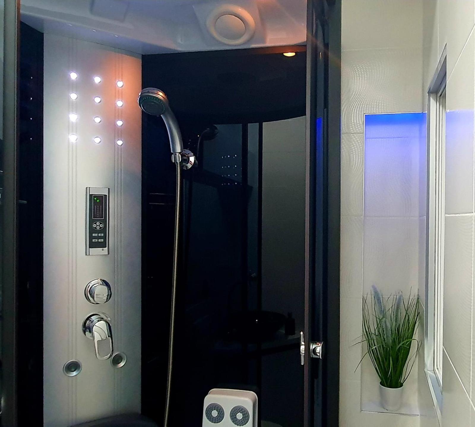 Penthouse Jacuzzi & Pool Apartmants Opatija Eksteriør billede