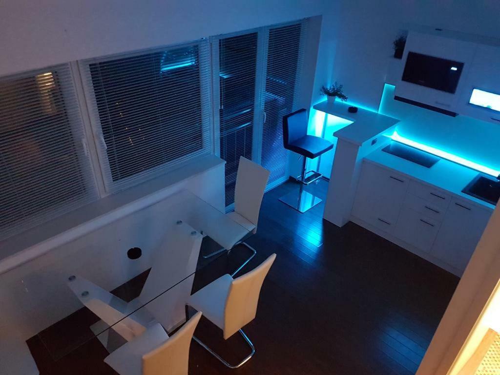 Penthouse Jacuzzi & Pool Apartmants Opatija Eksteriør billede